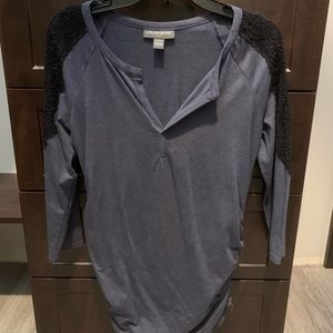 Pea in the pod lace sleeve maternity shirt